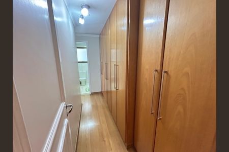 Apartamento à venda com 136m², 3 quartos e 4 vagas Apartamento à venda com 136m², 3 quartos e 4 vagasQuarto suíte 3
