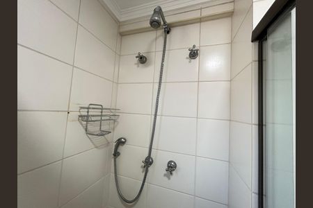 Apartamento à venda com 136m², 3 quartos e 4 vagas Apartamento à venda com 136m², 3 quartos e 4 vagasBanheiro da Suíte 1