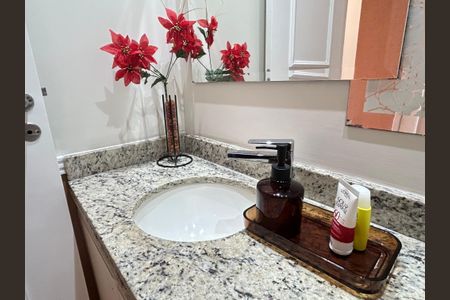 Apartamento à venda com 136m², 3 quartos e 4 vagas Apartamento à venda com 136m², 3 quartos e 4 vagasBanheiro 1