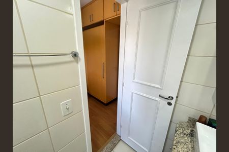 Apartamento à venda com 136m², 3 quartos e 4 vagas Apartamento à venda com 136m², 3 quartos e 4 vagasBanheiro da Suíte 2