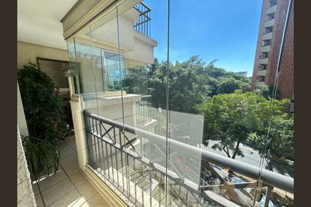 Apartamento à venda com 136m², 3 quartos e 4 vagas Apartamento à venda com 136m², 3 quartos e 4 vagasVaranda da Suíte 3