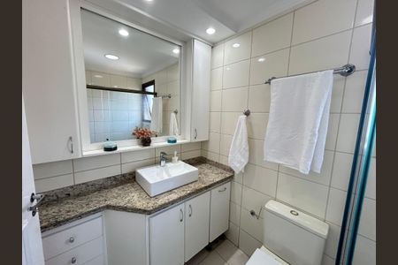 Apartamento à venda com 136m², 3 quartos e 4 vagas Apartamento à venda com 136m², 3 quartos e 4 vagasBanheiro da Suíte 3