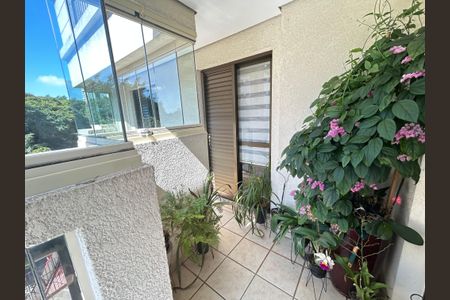 Apartamento à venda com 136m², 3 quartos e 4 vagas Apartamento à venda com 136m², 3 quartos e 4 vagasVaranda da Sala