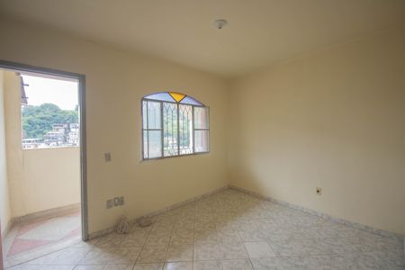 Sala de apartamento para alugar com 1 quarto, 40m² em Sete Pontes, São Gonçalo