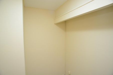 Apartamento à venda com 275m², 3 quartos e 2 vagas Apartamento à venda com 275m², 3 quartos e 2 vagasQuarto de Serviço