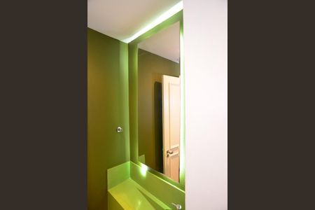 Apartamento à venda com 275m², 3 quartos e 2 vagas Apartamento à venda com 275m², 3 quartos e 2 vagasLavabo