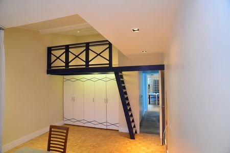 Apartamento à venda com 275m², 3 quartos e 2 vagas Apartamento à venda com 275m², 3 quartos e 2 vagasQuarto