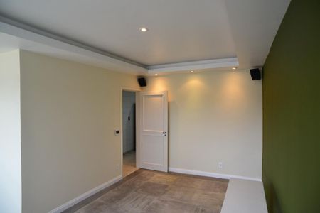 Apartamento à venda com 275m², 3 quartos e 2 vagas Apartamento à venda com 275m², 3 quartos e 2 vagasSala de Jantar