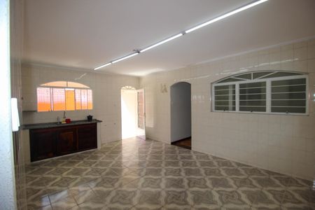 Casa para alugar com 134m², 3 quartos e 4 vagas