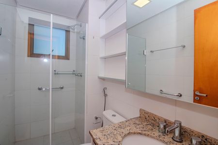 Apartamento à venda com 75m², 2 quartos e 2 vagasBanheiro da Suíte