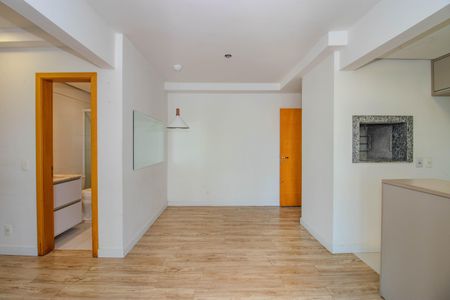 Sala de apartamento à venda com 2 quartos, 75m² em Santa Maria Goretti, Porto Alegre