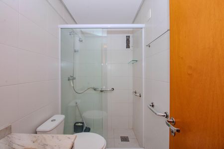 Apartamento à venda com 75m², 2 quartos e 2 vagasBanheiro Social
