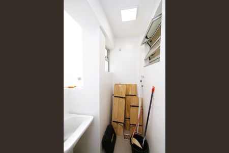 Apartamento para alugar com 67m², 3 quartos e 1 vagaÁrea de Serviço