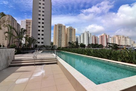 Apartamento à venda com 76m², 3 quartos e 2 vagasÁrea comum - Piscina