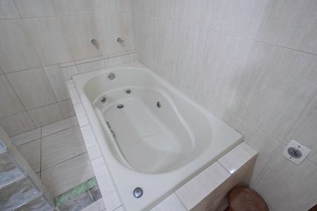 Casa à venda com 78m², 1 quarto e 2 vagas Casa à venda com 78m², 1 quarto e 2 vagasBanheiro da suíte