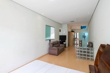 Casa à venda com 78m², 1 quarto e 2 vagas Casa à venda com 78m², 1 quarto e 2 vagasSuíte