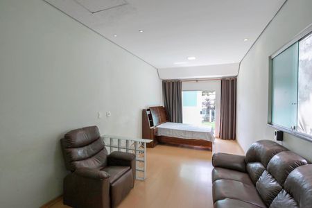 Casa à venda com 78m², 1 quarto e 2 vagas Casa à venda com 78m², 1 quarto e 2 vagasSuíte