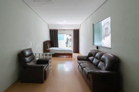 Casa à venda com 78m², 1 quarto e 2 vagas Casa à venda com 78m², 1 quarto e 2 vagasSuíte