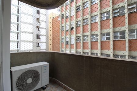 Varanda de apartamento para alugar com 1 quarto, 59m² em Itaim Bibi, São Paulo