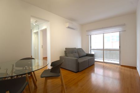 Sala de apartamento para alugar com 1 quarto, 59m² em Itaim Bibi, São Paulo