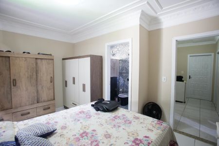 Casa de condomínio à venda com 235m², 4 quartos e 3 vagasQuarto Suíte 2