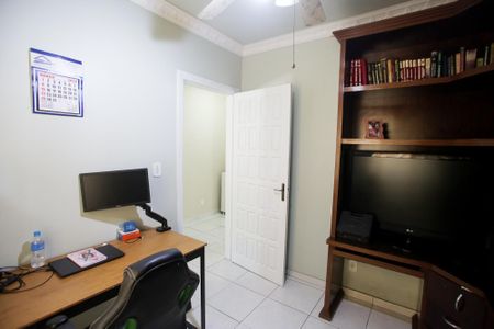 Casa de condomínio à venda com 235m², 4 quartos e 3 vagasQuarto 3