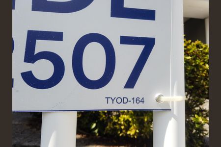 Casa de condomínio à venda com 235m², 4 quartos e 3 vagasPlaquinha