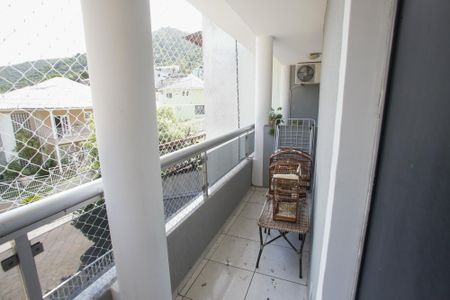 Casa de condomínio à venda com 235m², 4 quartos e 3 vagasvaranda da Suíte 1