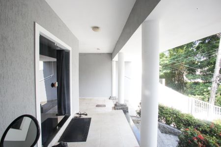 Casa de condomínio à venda com 235m², 4 quartos e 3 vagasVaranda da Sala