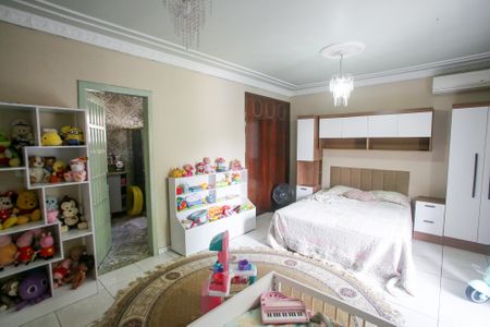 Casa de condomínio à venda com 235m², 4 quartos e 3 vagasQuarto Suíte 1