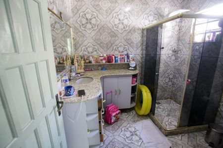 Casa de condomínio à venda com 235m², 4 quartos e 3 vagasBanheiro da Suíte 1