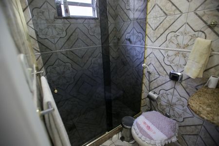 Casa de condomínio à venda com 235m², 4 quartos e 3 vagasBanheiro Social