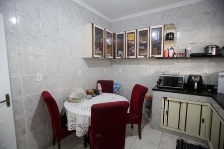 Casa de condomínio à venda com 235m², 4 quartos e 3 vagasCozinha