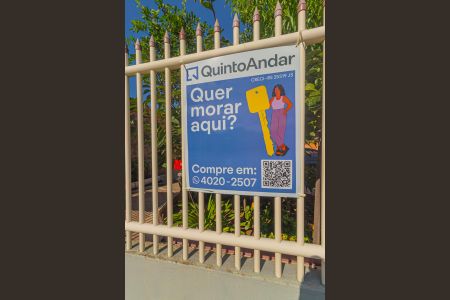 Casa à venda com 217m², 2 quartos e 3 vagas Casa à venda com 217m², 2 quartos e 3 vagasPlaca