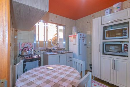 Casa à venda com 217m², 2 quartos e 3 vagas Casa à venda com 217m², 2 quartos e 3 vagasCozinha