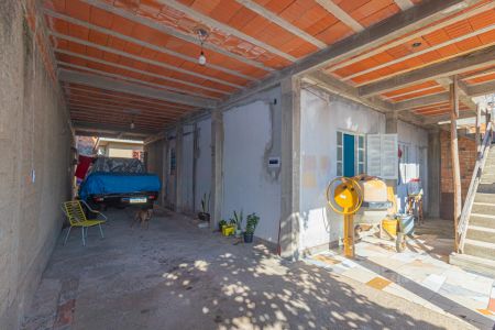 Casa à venda com 217m², 2 quartos e 3 vagas Casa à venda com 217m², 2 quartos e 3 vagasGaragem