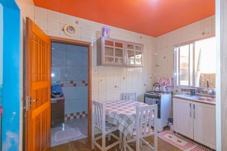 Casa à venda com 217m², 2 quartos e 3 vagas Casa à venda com 217m², 2 quartos e 3 vagasCozinha