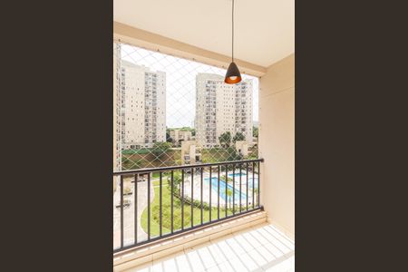 Sacada de apartamento para alugar com 2 quartos, 57m² em Umuarama, Osasco