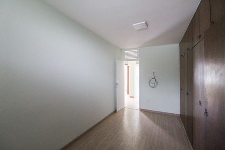 Casa para alugar com 360m², 3 quartos e 4 vagas Casa para alugar com 360m², 3 quartos e 4 vagasSuíte