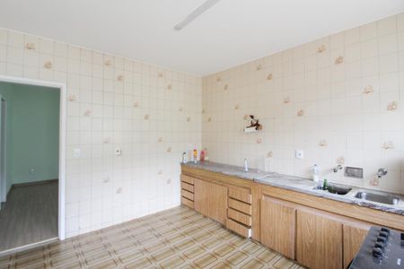 Casa para alugar com 360m², 3 quartos e 4 vagas Casa para alugar com 360m², 3 quartos e 4 vagasCozinha