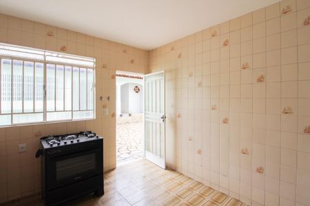 Casa para alugar com 360m², 3 quartos e 4 vagas Casa para alugar com 360m², 3 quartos e 4 vagasCozinha