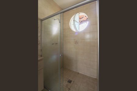 Casa para alugar com 360m², 3 quartos e 4 vagas Casa para alugar com 360m², 3 quartos e 4 vagasBanheiro da Suíte