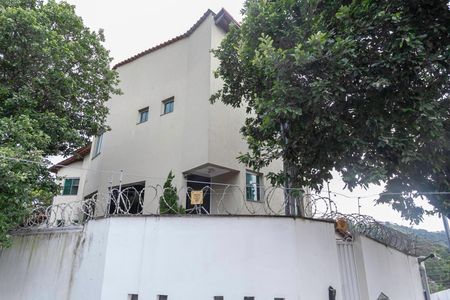 Casa para alugar com 140m², 3 quartos e 3 vagasFachada