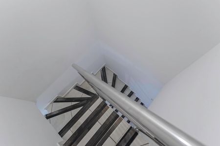 Casa para alugar com 140m², 3 quartos e 3 vagasEscada