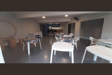 Apartamento para alugar com 51m², 2 quartos e 1 vaga Apartamento para alugar com 51m², 2 quartos e 1 vagaÁrea comum - Salão de festas