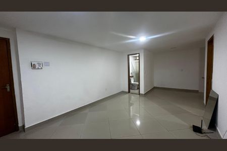 Sala de apartamento para alugar com 2 quartos, 90m² em Recreio dos Bandeirantes, Rio de Janeiro