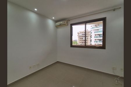 Quarto  de apartamento para alugar com 3 quartos, 92m² em Recreio dos Bandeirantes, Rio de Janeiro