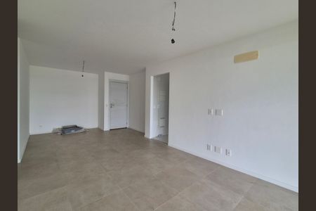 Sala  de apartamento à venda com 3 quartos, 106m² em Barra da Tijuca, Rio de Janeiro