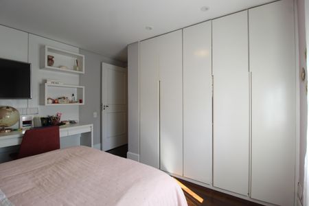 Apartamento à venda com 140m², 3 quartos e 2 vagasQuarto 2