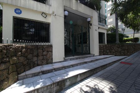 Apartamento à venda com 140m², 3 quartos e 2 vagasFachada